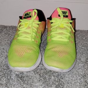 Nike sneakers men's 8 women's 9.5